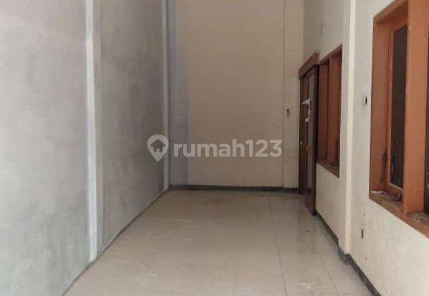 Rumah Usaha Strategis Pinggir Jalan Raya Solo 2