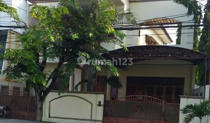 Rumah 2 Lantai SHM Bagus hadap Selatan di Majapahit 1