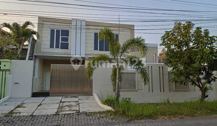 Dijual Rumah Bagus SHM di Kuningan Bebas Banjir Modern Minimalis 1