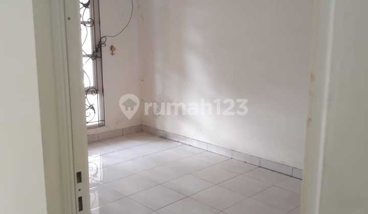 Jual Rumah Strategis Fasilitas Lengkap Di Graha Padma(adenia) Shm 2