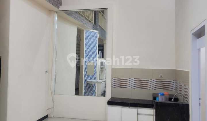 Disewakan Rumah 1.5 Lantai - Tanah Mas Semarang 1