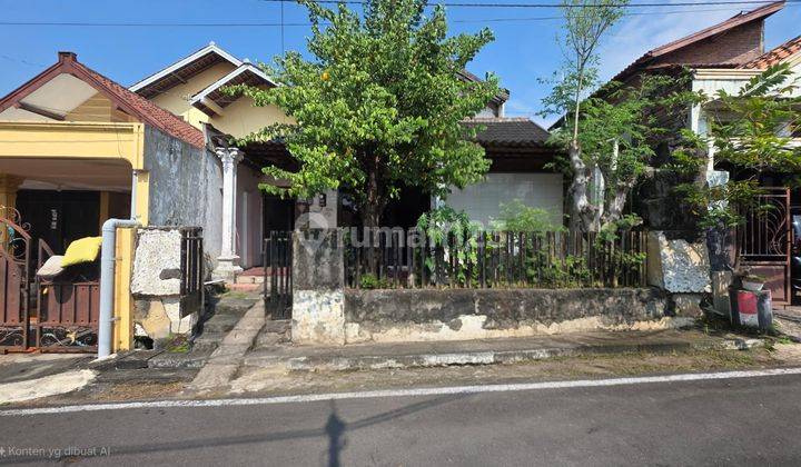 Dijual Rumah Butuh Minim Renovasi di Candisari 1
