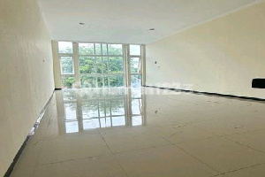 3-Storey Shophouse, Strategic Location, Flood-Free 2