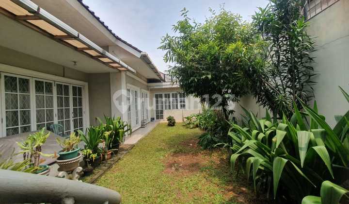 Rumah Semi Klasik Dekat Akses Tol Tb Simatupang di Cipayung 2