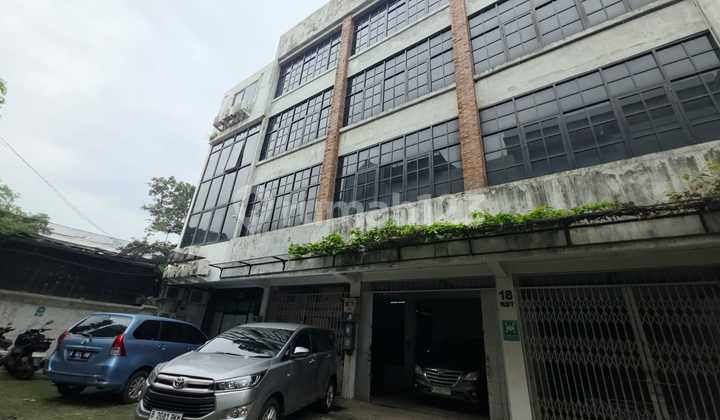 Jual Ruko 3 Lantai Spacious di Jakarta Pusat Jual Ruko 3 Lantai Spacious di Jakarta Pusat