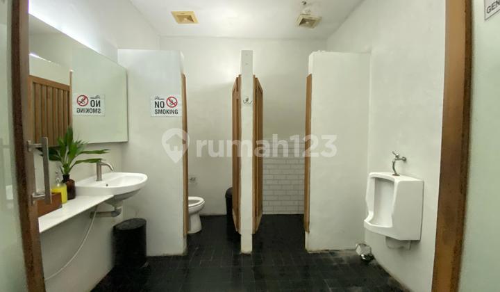 Jual Rumah Mewah Fasilitas Lengkap 2 Lantai di Kemang 2