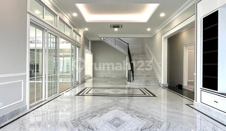 Rumah Menteng, Lokasi Prestisius, Desain Modern dan Siap Huni