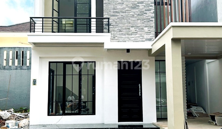 Charming Ottawa Resort City 2-Story Ready-to-Occupy House For Sale Charming Ottawa Resort City 2-Story Ready-to-Occupy House For Sale