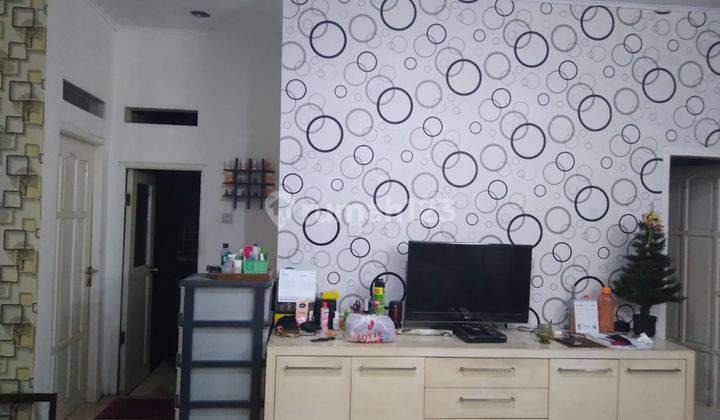 ruang keluarga rumah siap huni cikeas country