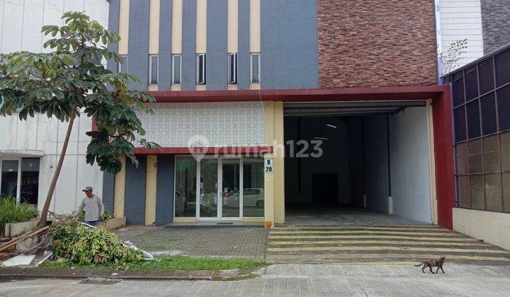 Gudang dan Kantor Siap Pakai Pergudangan Kota Wisata di JUAL 5