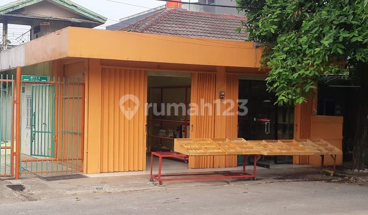 tampak depan rumah hook strategis berikut ruko
