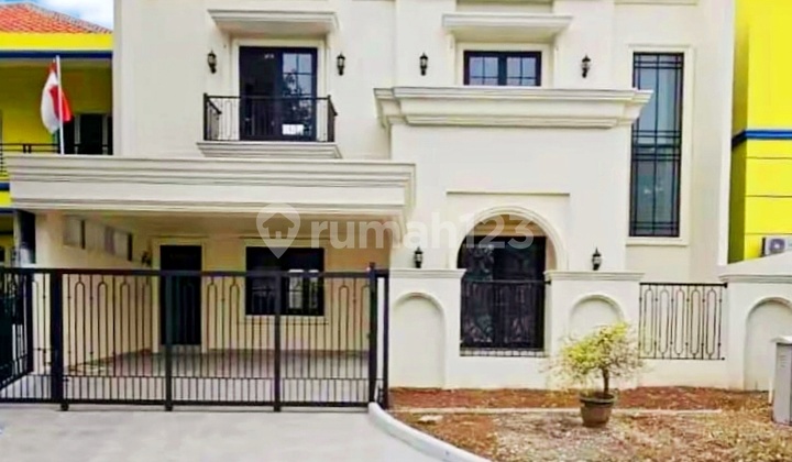 Rumah Mewah American Classic Kota Wisata Second Boulevard Di Jual