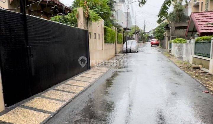 Dijual cepat Rumah  bagus terawat di  kebayoran Lama 2