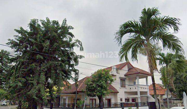 Rumah 2 Lantai Siap Huni Tengah Kota Strategis Surabaya 1