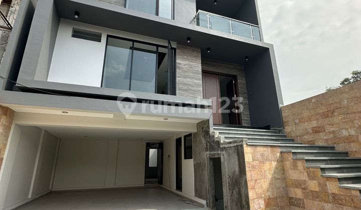 Rumah Baru Modern Minimalis Splitlevel Babatan Pratama Surabaya Rumah Baru Modern Minimalis Splitlevel Babatan Pratama Surabaya
