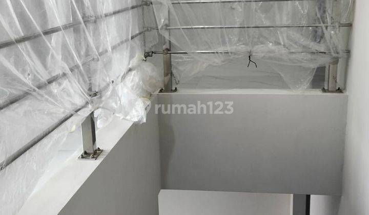 Dijual Rumah Baru Gress Siap Huni Citraland Utama Surabaya Barat 2