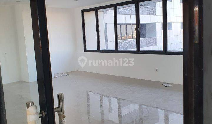 Dijual Perkantoran Modern Eksklusif Spazio Office Surabaya Barat