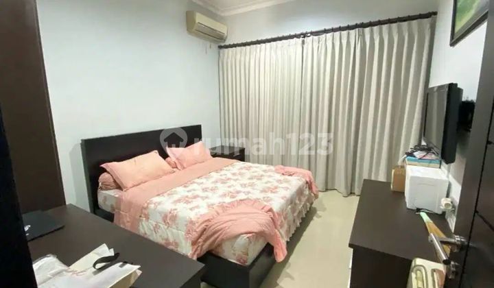 For Quick Sale: 2-Story Move-In Ready House in Citraland Utama, West Surabaya 2