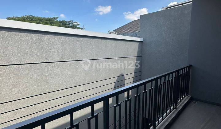 Dijual Rumah Baru Gress Modern Minimalis Citraland Utama Surabaya Barat 2