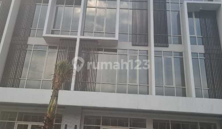 Ruko 3 Lantai Siap Pakai Northwest Boulevard Citraland Surabaya