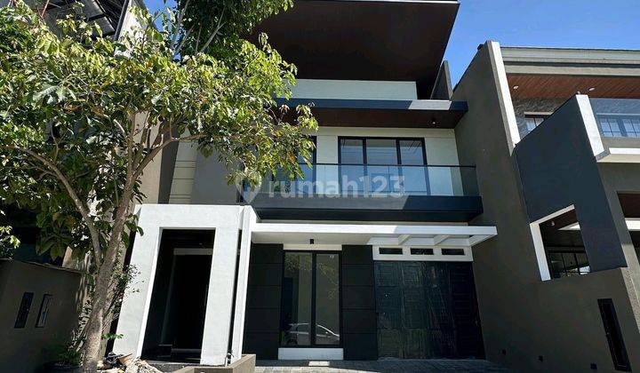 Rumah 2 Lantai Modern Minimalis Citraland Utama Surabaya Barat 1