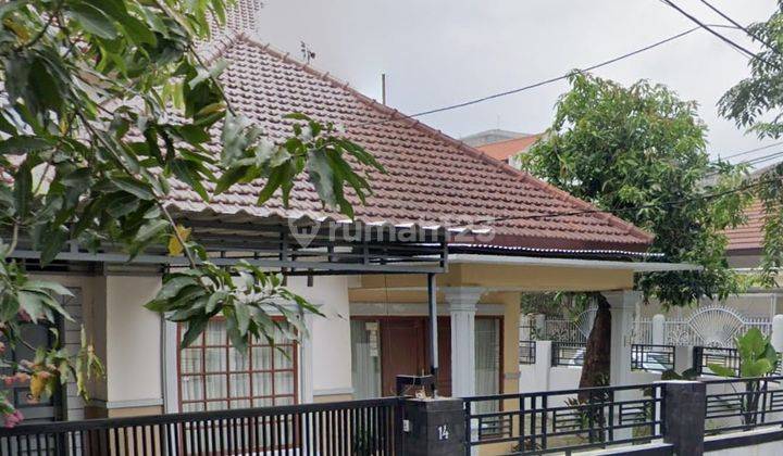 Rumah 2 Lantai Siap Huni Tengah Kota Strategis Surabaya 2