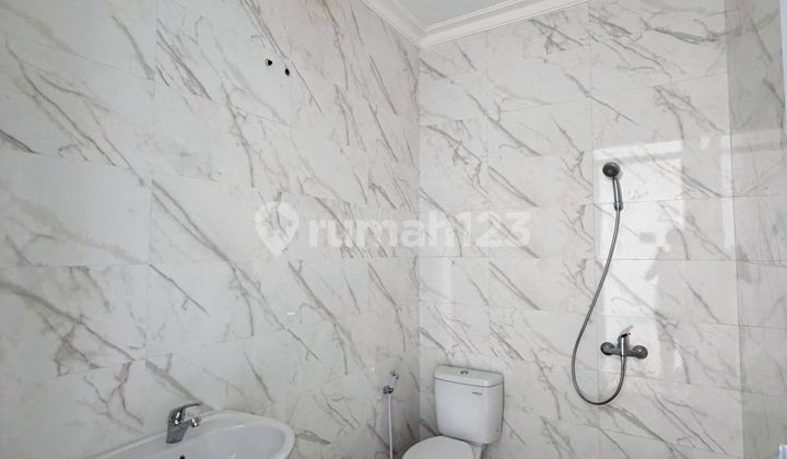 New Gress Modern Minimalist Citraland Utama West Surabaya 2