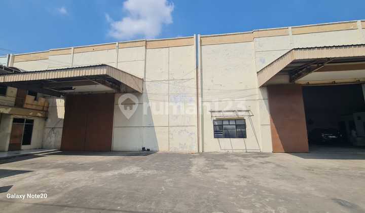 Warehouse for Rent Ready to Use Strategic Location Margomulyo Surabaya