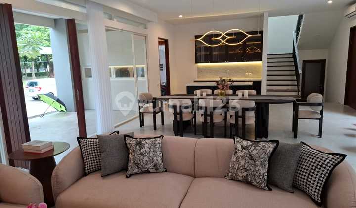 Rumah Furnished Lokasi Strategis Graha Famili Surabaya Barat 2