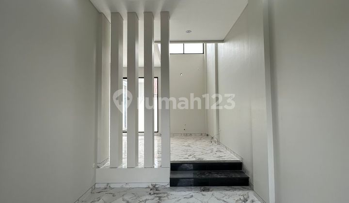 Modern Minimalist Split-Level New House Babatan Pratama Surabaya 2