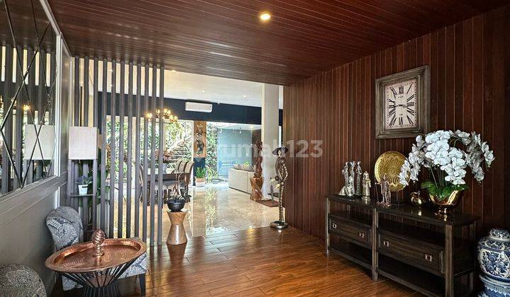 Rumah Minimalis Tropical Furnished Citraland Utama Surabaya Barat 2