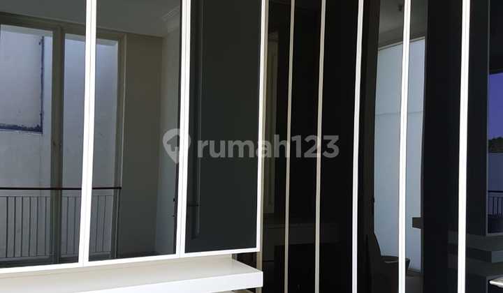 Jual/ Sewa Rumah Modern Minimalis Siap Huni Vbr2 Pakuwon Surabaya 2