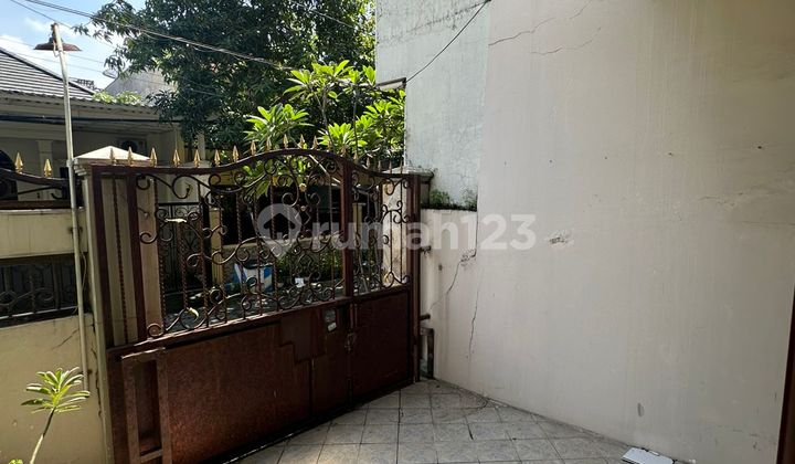 Lokasi Strategis Minimalis! Simpang Darmo Permai Selatan Surabaya 2