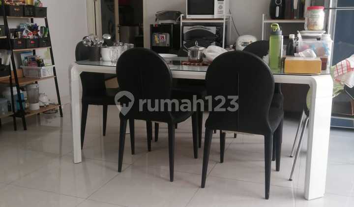 Ready-to-Occupy Semi-Furnished House, Bukit Mas Tourism, West Surabaya 2
