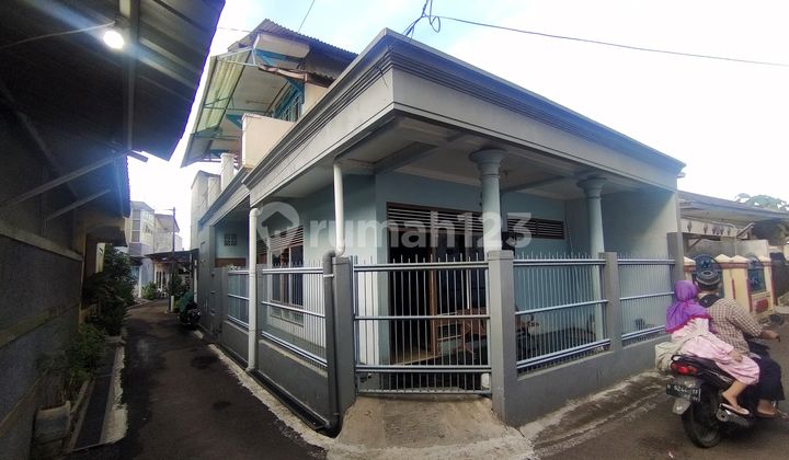 Urban House Near Udinus Campus Semarang 1