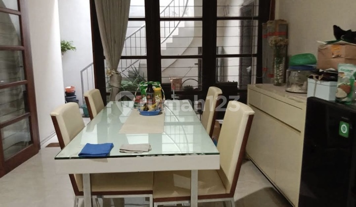 Rumah 2 Lantai Siap Huni Semi Furnish Fullerton Citraland Utama Surabaya Barat Rumah 2 Lantai Siap Huni Semi Furnish Fullerton Citraland Utama Surabaya Barat