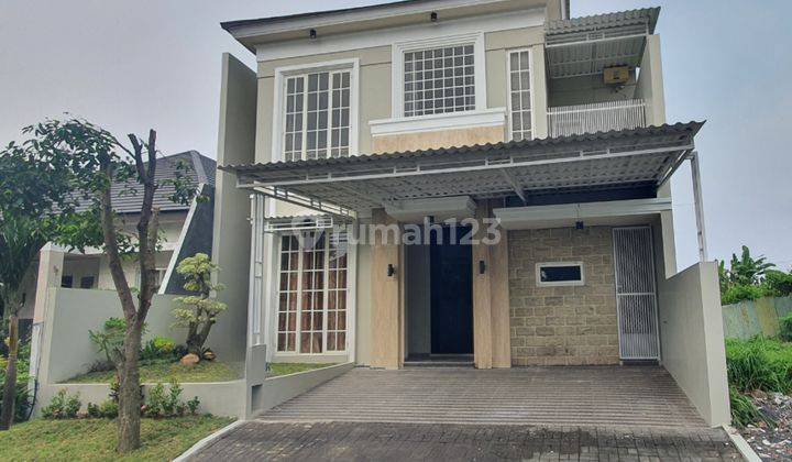 Rumah 2 Lantai Furnish Palma Classica Surabaya Barat 1