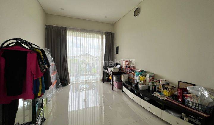 Rumah Semi Furnished Split Level Waterfront Citraland Surabaya Barat 2