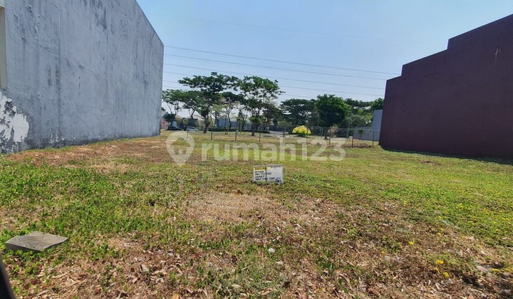 Tanah Kavling Siap Bangun Bentuk Kotak Woodland Citraland Utama Surabaya Barat