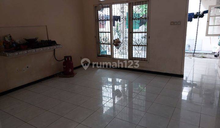 Rumah 2 Lantai Siap Huni Dian Istana Wiyung Surabaya Barat  2