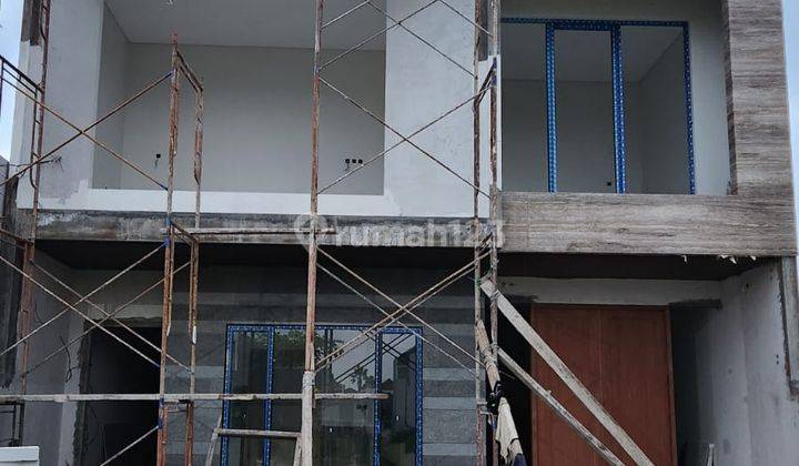 Rumah Baru Gress High Spec Minimalis Woodland Citraland Surabaya Barat 2