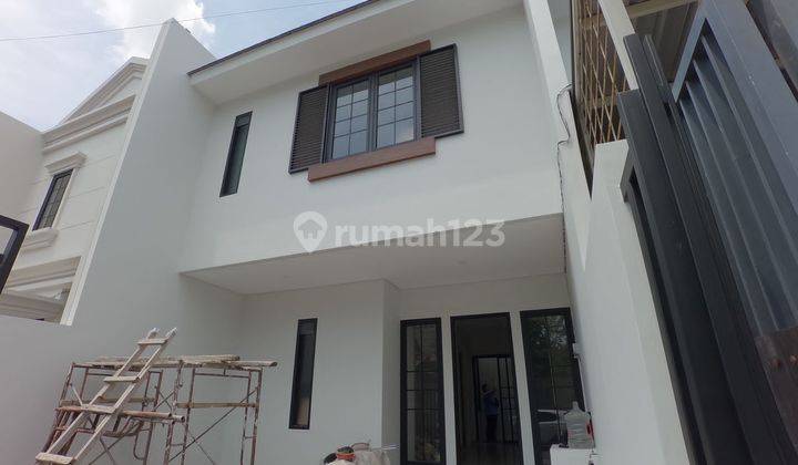 Rumah Gress 2 Lantai Lebak Jaya 2 Tengah Surabaya Timur  1