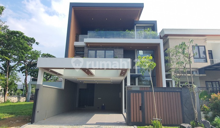 Brand New Minimalist Private Lift Premium Spec House Woodland Citraland Surabaya