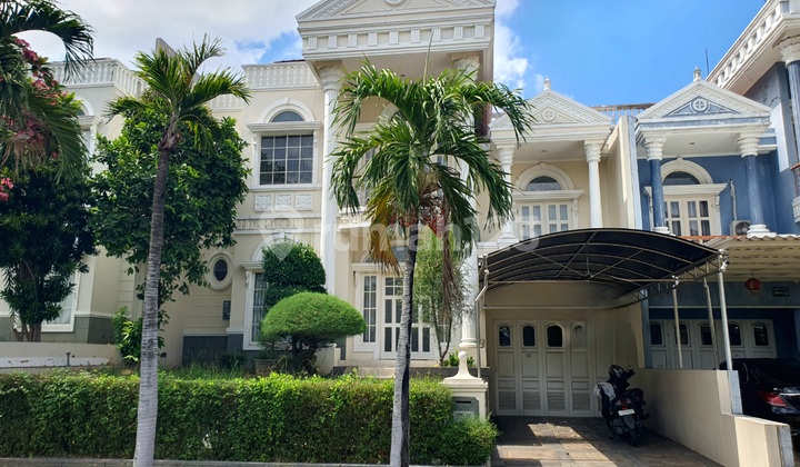 Rumah Klasik Full Furnished Siap Huni Raffles Garden Citraland Surabaya Barat