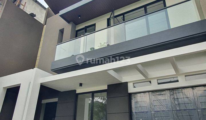 Rumah Siap Huni Baru Gress Woodland Citraland Surabaya Barat 2