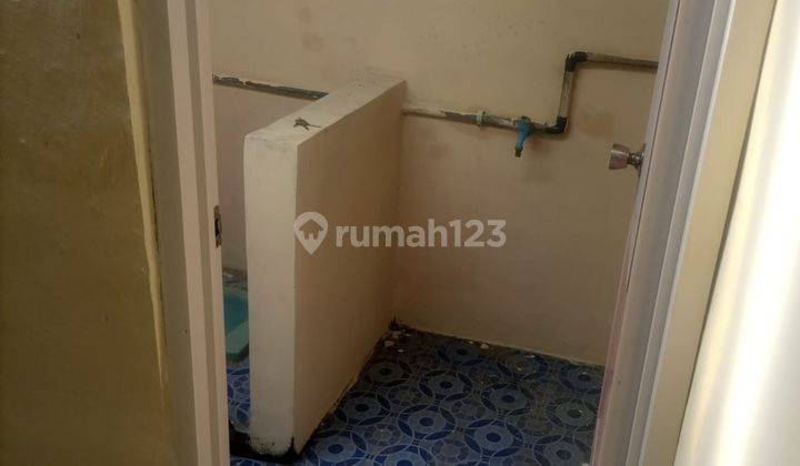 Rumah Bagus Semi Furnished SHM di Genuk, Semarang 4