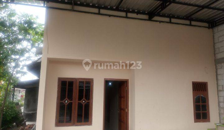 Rumah Bagus Semi Furnished SHM di Genuk, Semarang 6