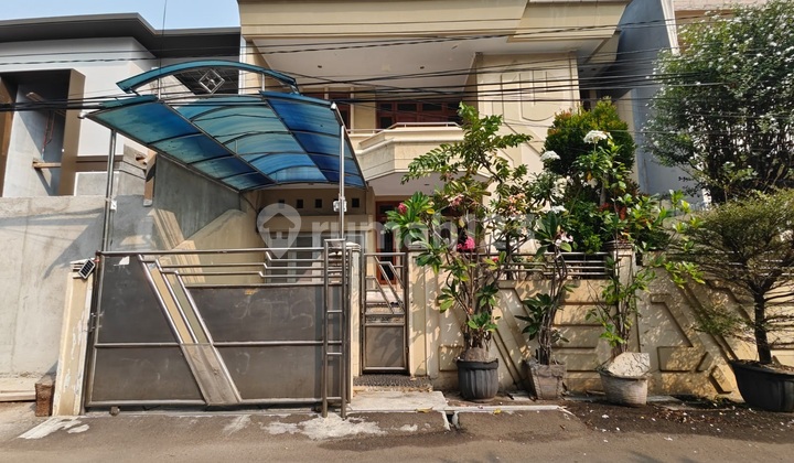 Rumah Sunter Paradise Ceiling Tinggi Rapi Jl Lebar 