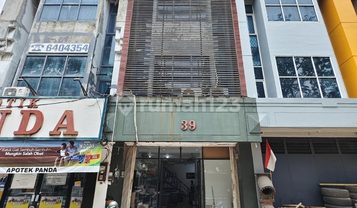 For Rent Only 3rd Floor ONLY Spacious Parking Ready to Use For Rent Only 3rd Floor ONLY Spacious Parking Ready to Use