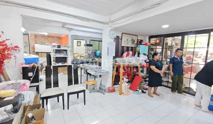 Rumah Sunter Paradise 2 Parkir Luas Hadap Taman OL Shop 2